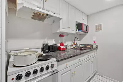 8127 S Creekwood Dr, West Jordan, UT 84088 - Photo 5