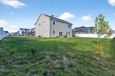 2429 W 2900 N, Farr West, UT 84404 - Photo 33