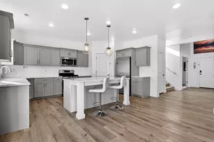 2429 W 2900 N, Farr West, UT 84404 - Photo 15