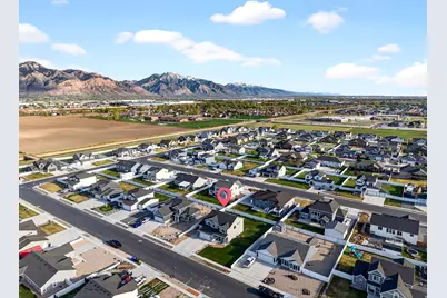 2429 W 2900 N, Farr West, UT 84404 - Photo 43