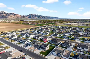 2429 W 2900 N, Farr West, UT 84404 - Photo 43