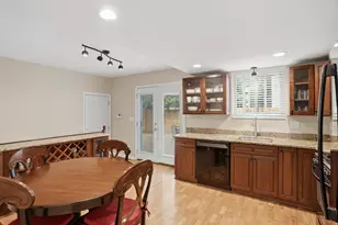 8917 S Powderhorn Dr E, Sandy, UT 84093 - Photo 11