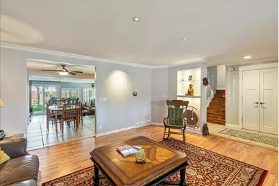 5883 S Homestead Ct E, Murray, UT 84107 - Photo 9