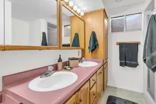 2774 E Willow Wick Dr S, Sandy, UT 84093 - Photo 23