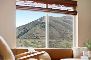 455 S 1580 E, Hyrum, UT 84319 - Photo 9