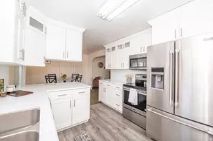 11 E Bonneville Dr, Bountiful, UT 84010 - Photo 11