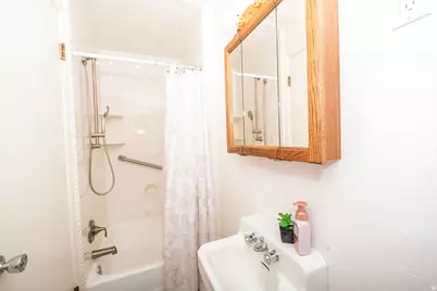 11 E Bonneville Dr, Bountiful, UT 84010 - Photo 21