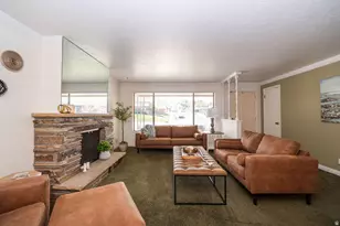 11 E Bonneville Dr, Bountiful, UT 84010 - Photo 7