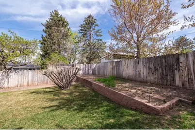 11 E Bonneville Dr, Bountiful, UT 84010 - Photo 43