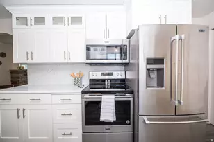 11 E Bonneville Dr, Bountiful, UT 84010 - Photo 13