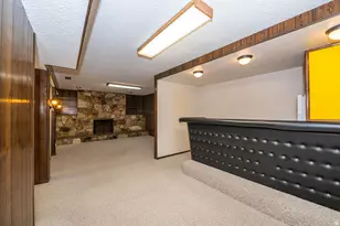 11 E Bonneville Dr, Bountiful, UT 84010 - Photo 25