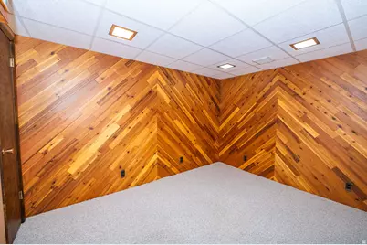 11 E Bonneville Dr, Bountiful, UT 84010 - Photo 35