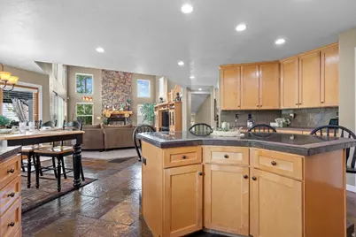 288 S Hillside Dr, Elk Ridge, UT 84651 - Photo 9