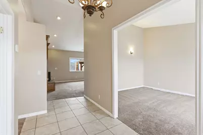 5169 W Rock Ridge Ln, West Jordan, UT 84081 - Photo 9