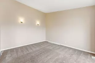 5169 W Rock Ridge Ln, West Jordan, UT 84081 - Photo 5