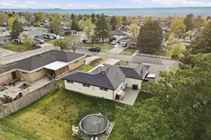 8523 S 1430 E, Sandy, UT 84093 - Photo 37