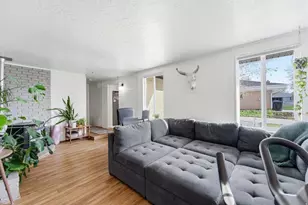 8523 S 1430 E, Sandy, UT 84093 - Photo 17