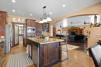 975 E 715 S, Genola, UT 84655 - Photo 15