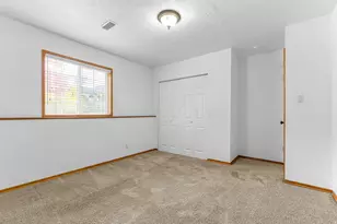 1039 Mountain Rd, Ogden, UT 84404 - Photo 15