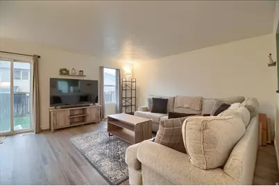 5092 S 1800 W, Roy, UT 84067 - Photo 5