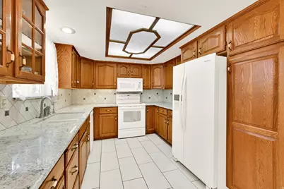 437 E 1200 N, Layton, UT 84041 - Photo 11