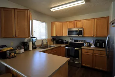 2664 W 1360 N, Clinton, UT 84015 - Photo 5