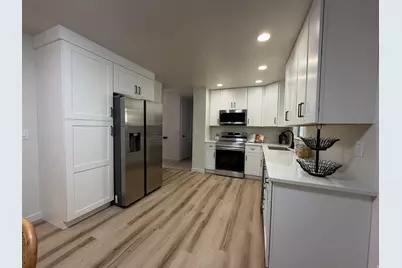 654 W 550 N, Clearfield, UT 84015 - Photo 9