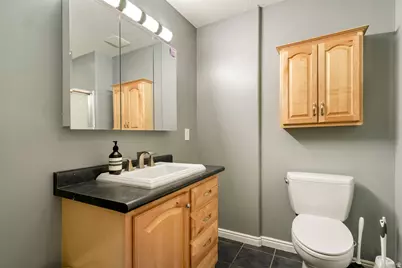 991 W Oldham Dr N, North Salt Lake, UT 84054 - Photo 23