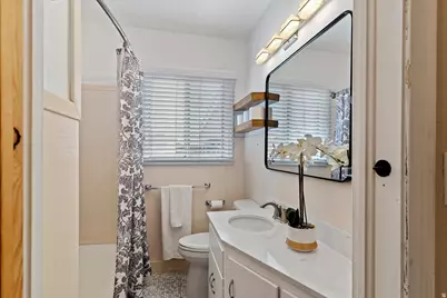 282 E 650 N, Bountiful, UT 84010 - Photo 19
