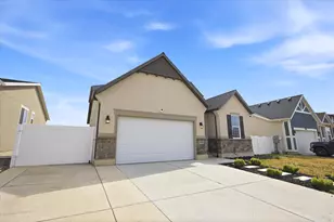 6158 N Boulter Peak Ln, Eagle Mountain, UT 84005 - Photo 3