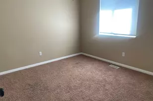 83 Canterbury Cir, Logan, UT 84321 - Photo 9