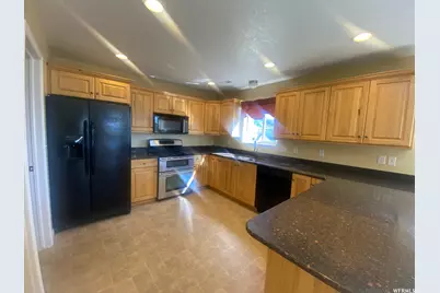 83 Canterbury Cir, Logan, UT 84321 - Photo 5