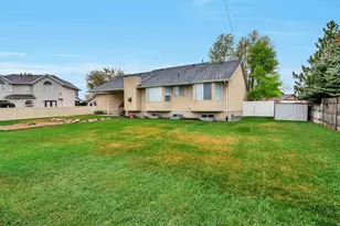 11463 S 2510 W, South Jordan, UT 84095 - Photo 33