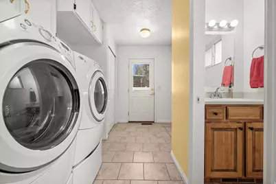 591 W 2050 N, West Bountiful, UT 84087 - Photo 15