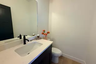 2405 W 3200 N, Farr West, UT 84404 - Photo 31