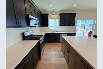 2405 W 3200 N, Farr West, UT 84404 - Photo 13