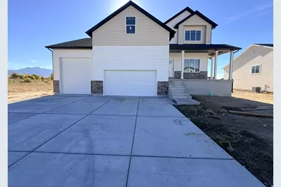 2405 W 3200 N, Farr West, UT 84404 - Photo 1