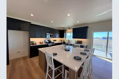 2405 W 3200 N, Farr West, UT 84404 - Photo 5
