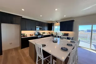 2405 W 3200 N, Farr West, UT 84404 - Photo 5