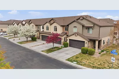 1822 W 795 S #222, Orem, UT 84059 - Photo 3