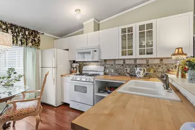 273 E Vagabond Dr, Murray, UT 84107 - Photo 5