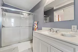 273 E Vagabond Dr, Murray, UT 84107 - Photo 9