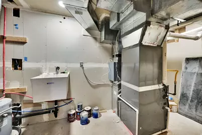 10885 S State St, Sandy, UT 84070 - Photo 37