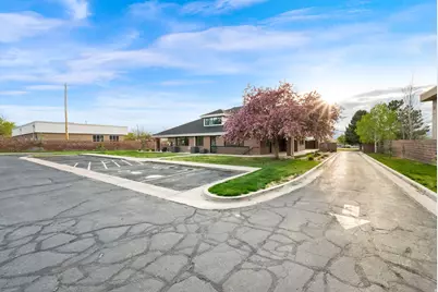 10885 S State St, Sandy, UT 84070 - Photo 43