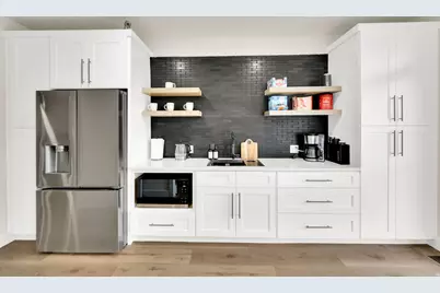 10885 S State St, Sandy, UT 84070 - Photo 13