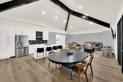 10885 S State St, Sandy, UT 84070 - Photo 11