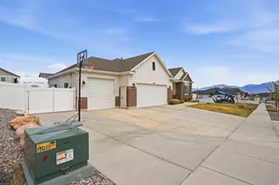 6638 W Braeburn Way S, West Jordan, UT 84081 - Photo 3