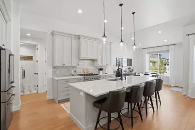 6638 W Braeburn Way S, West Jordan, UT 84081 - Photo 11