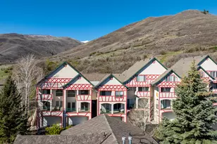 1045 W Oberland Dr, Midway, UT 84049 - Photo 3