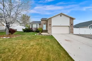 4852 W Mountain Laurel Ln S, West Jordan, UT 84088 - Photo 1